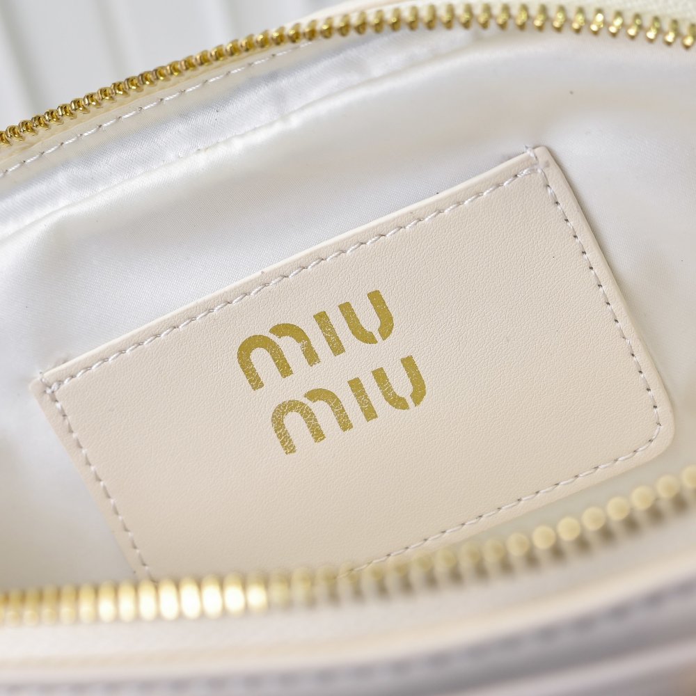 Мини сумка Arcadie кожаная 19 см фото 9