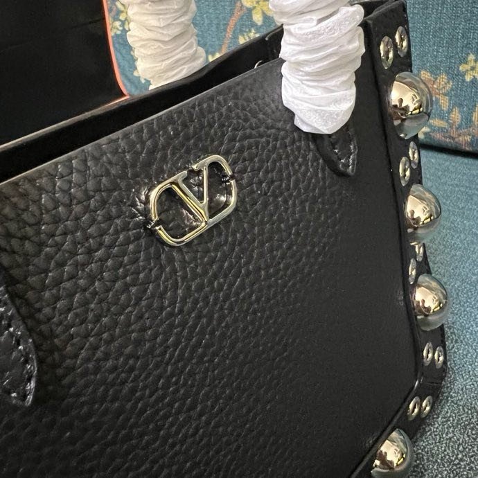 Міні сумка шоппер Valentino Garavani Nellcote Grained Calfskin 21 см фото 3