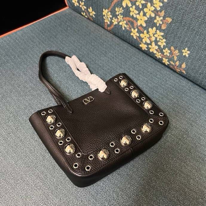 Міні сумка шоппер Valentino Garavani Nellcote Grained Calfskin 21 см фото 4