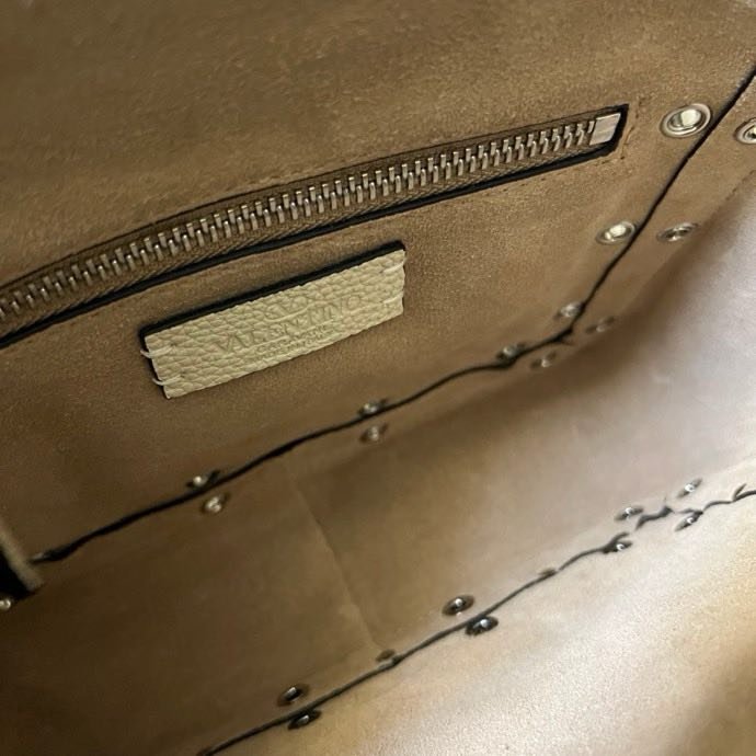 Mini a bag шоппер Valentino Garavani Nellcote Grained Calfskin 21 cm фото 7