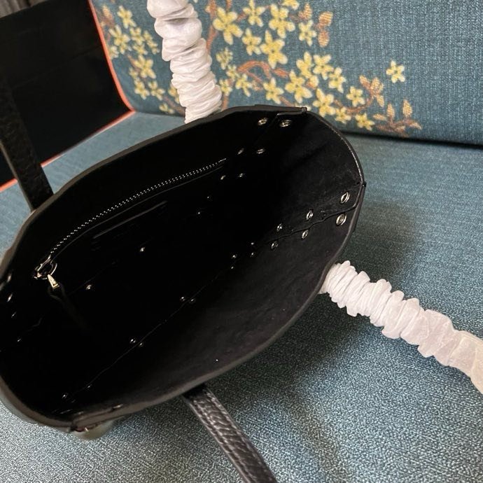 Міні сумка шоппер Valentino Garavani Nellcote Grained Calfskin 21 см фото 8