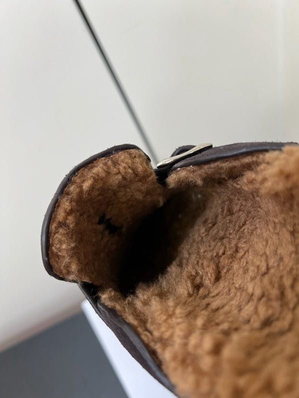 Мюли кожаные на меху фото 8