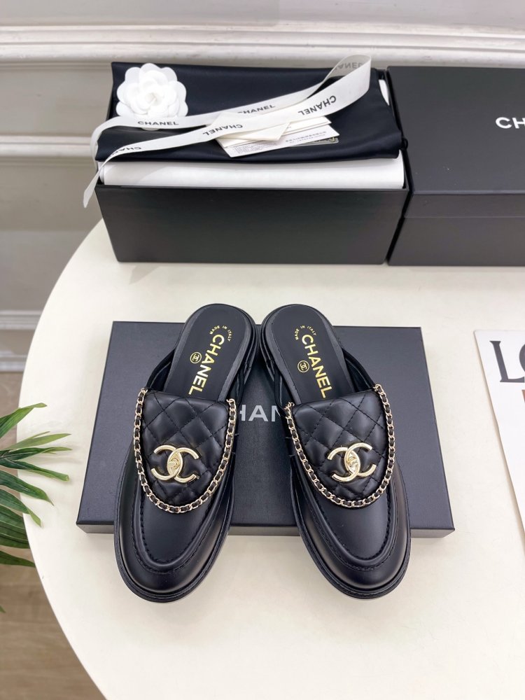 Мюли leather from buckle and double chain