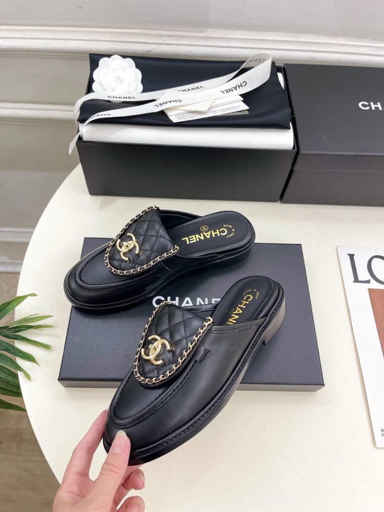 Мюли leather from buckle and double chain фото 3