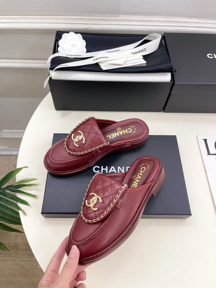 Мюли leather from buckle and double chain фото 3