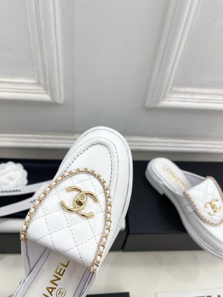 Мюли leather from buckle and double chain фото 6