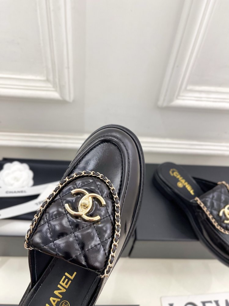 Мюли leather from buckle and double chain фото 6