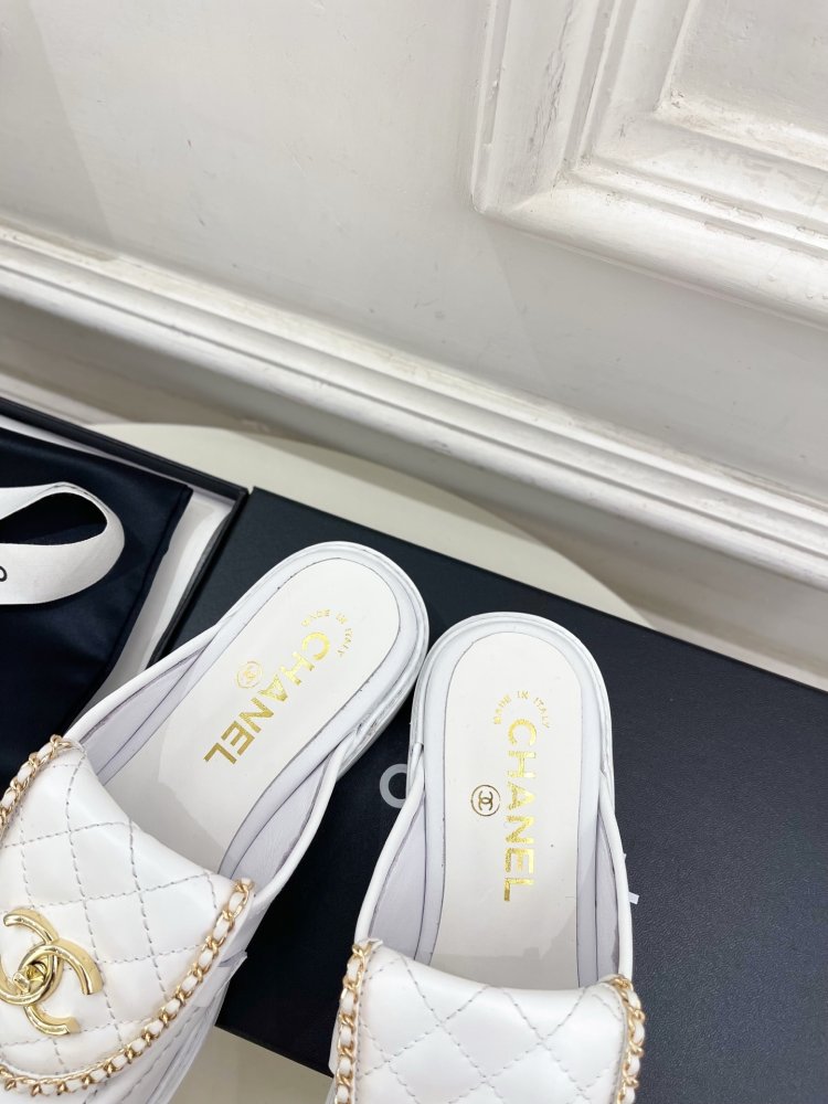 Мюли leather from buckle and double chain фото 7