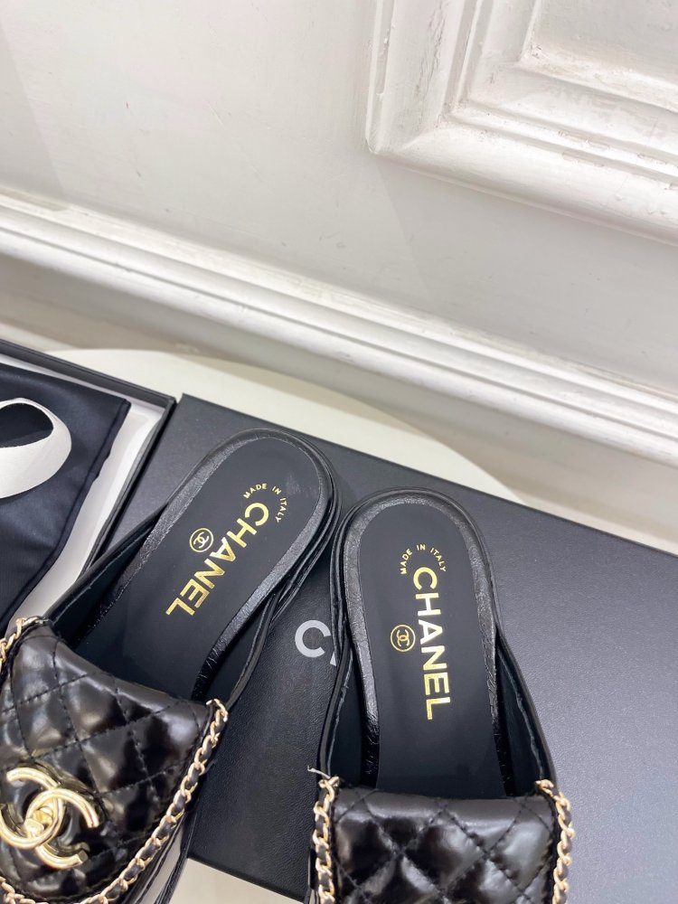 Мюли leather from buckle and double chain фото 7