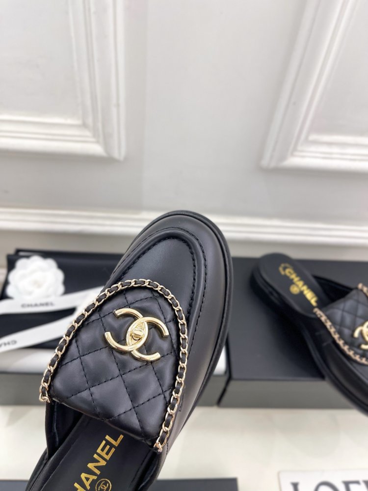 Мюли leather from buckle and double chain фото 8