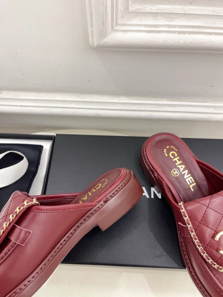 Мюли leather from buckle and double chain фото 8