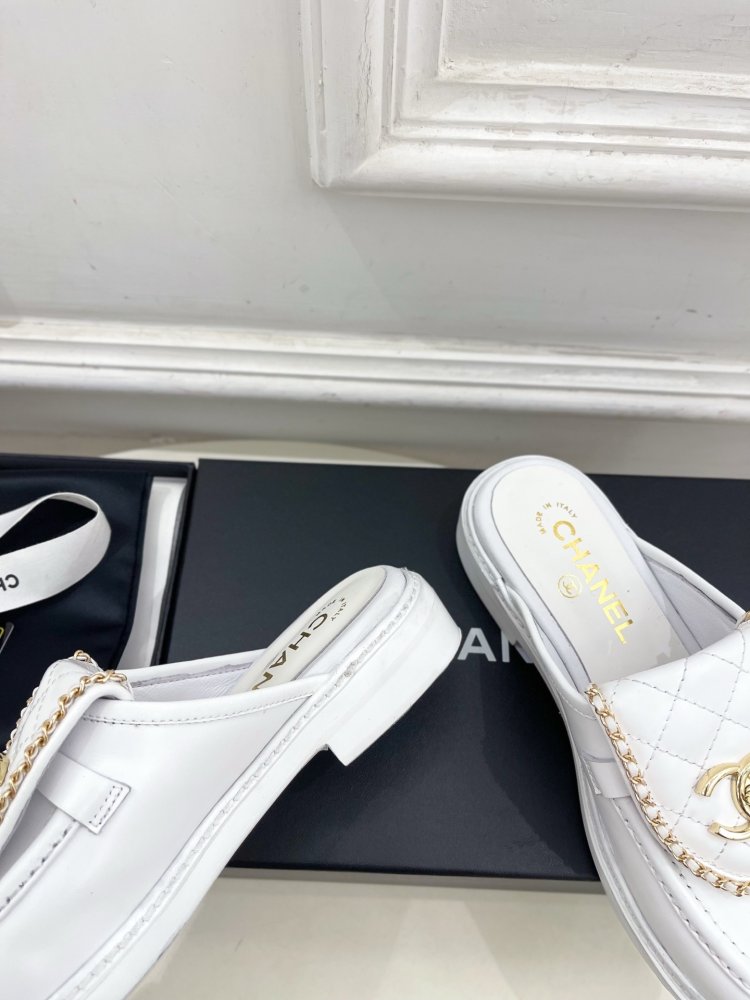 Мюли leather from buckle and double chain фото 8