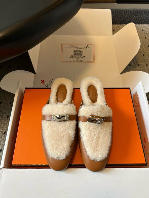 Мюли шкіряні жіночі на хутрі