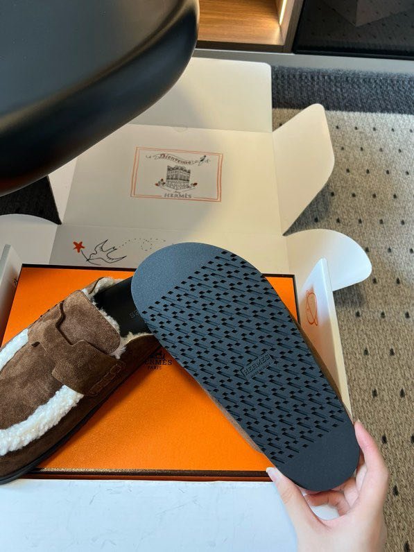 Мюли шкіряні жіночі на хутрі фото 3