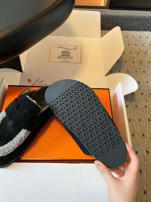 Мюли шкіряні жіночі на хутрі фото 4