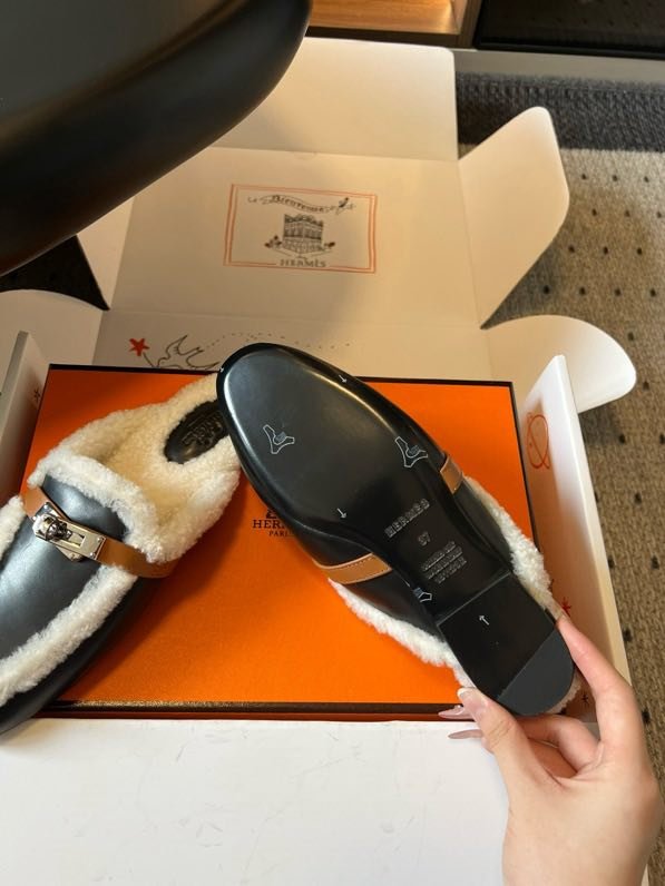 Мюли шкіряні жіночі на хутрі фото 9