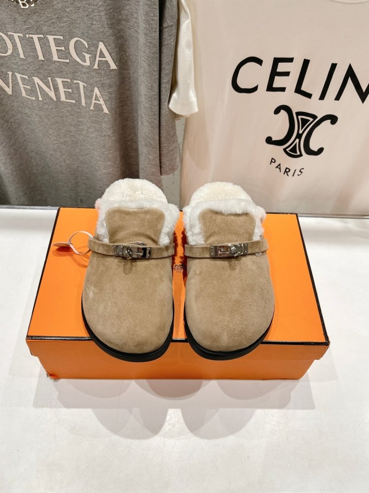 Мюли on fur women's