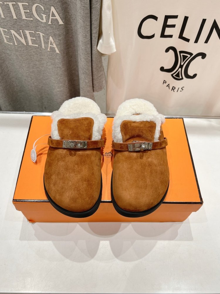 Мюли on fur women's