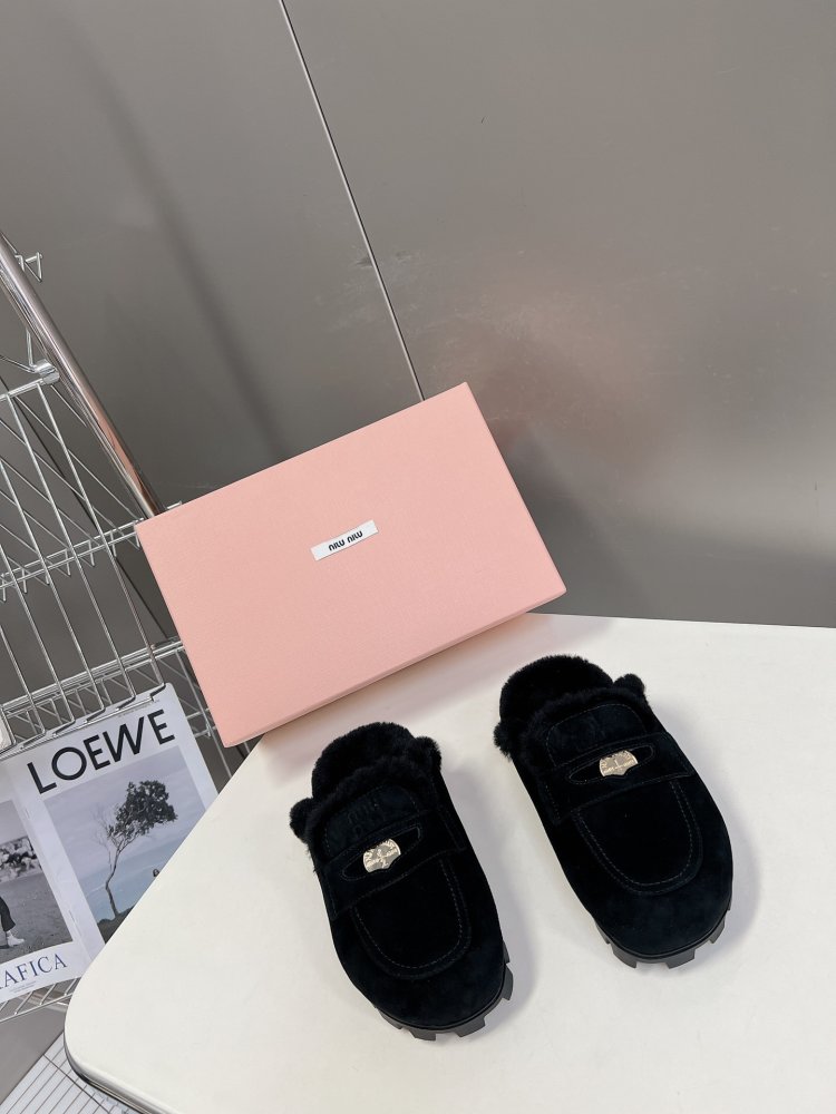 Мюли on fur women's