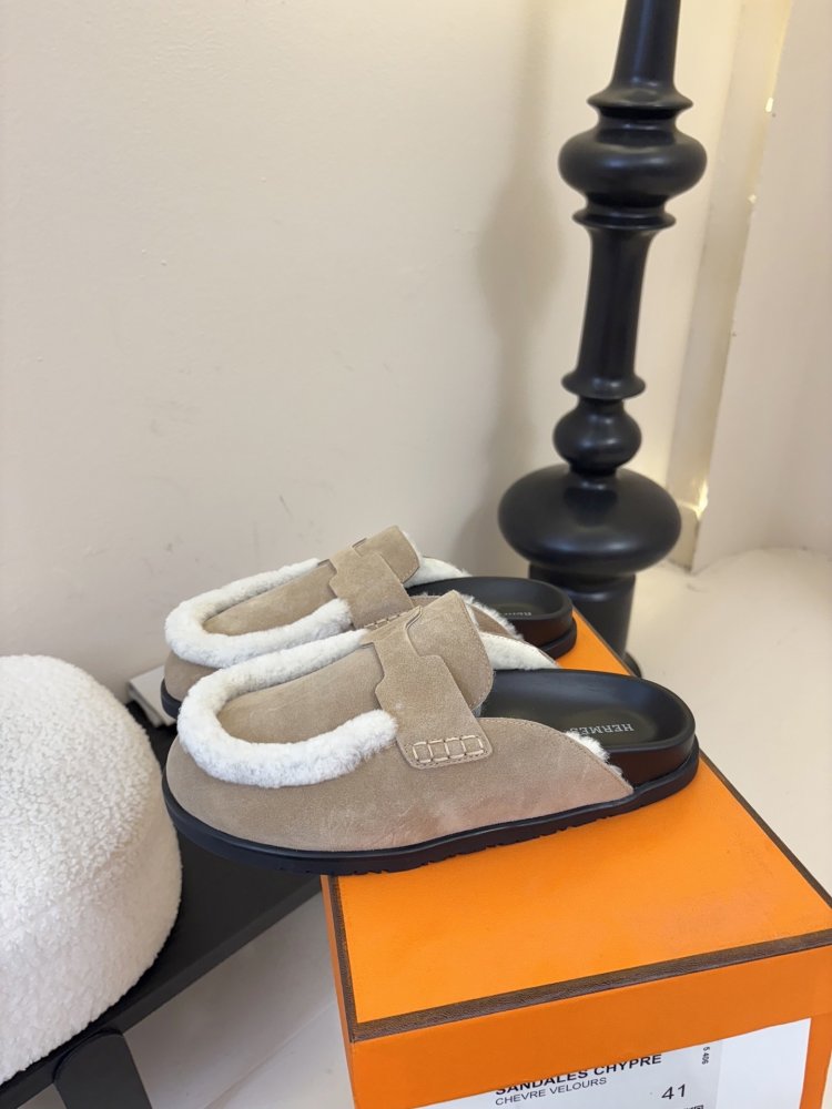 Мюли на меху женские фото 5