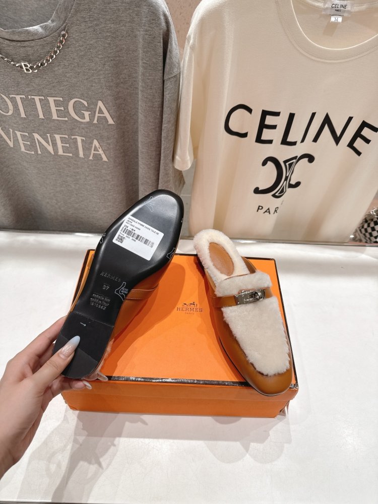 Мюли на меху женские фото 9