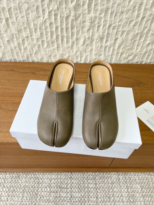 Мюли tabi кожаные с раздвоенным носком