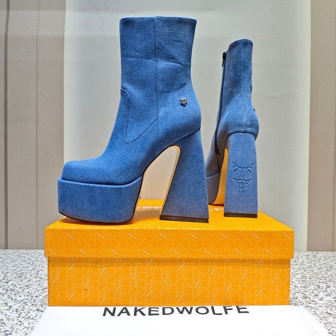 Fashionable Ankle boots on high heel