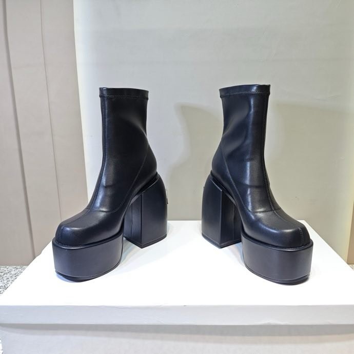 Модные ботильоны на высоком каблуке фото 3