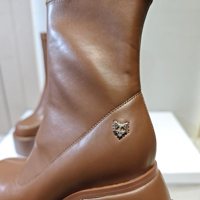 Модні ботильйони на високому підборах фото 9