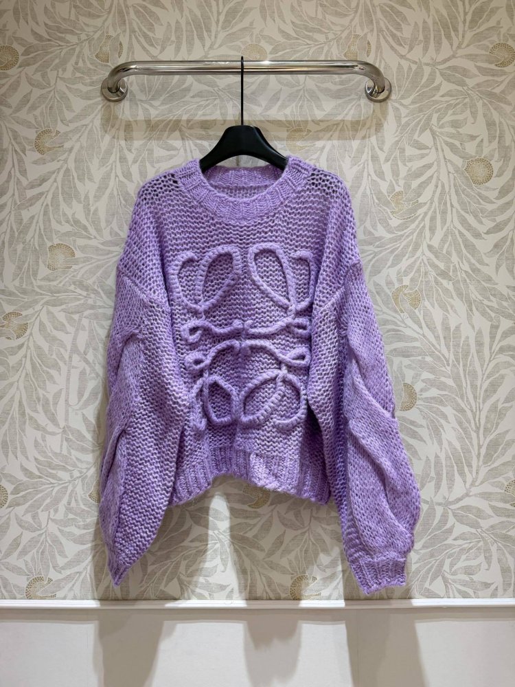 Мохеровый свитер женский