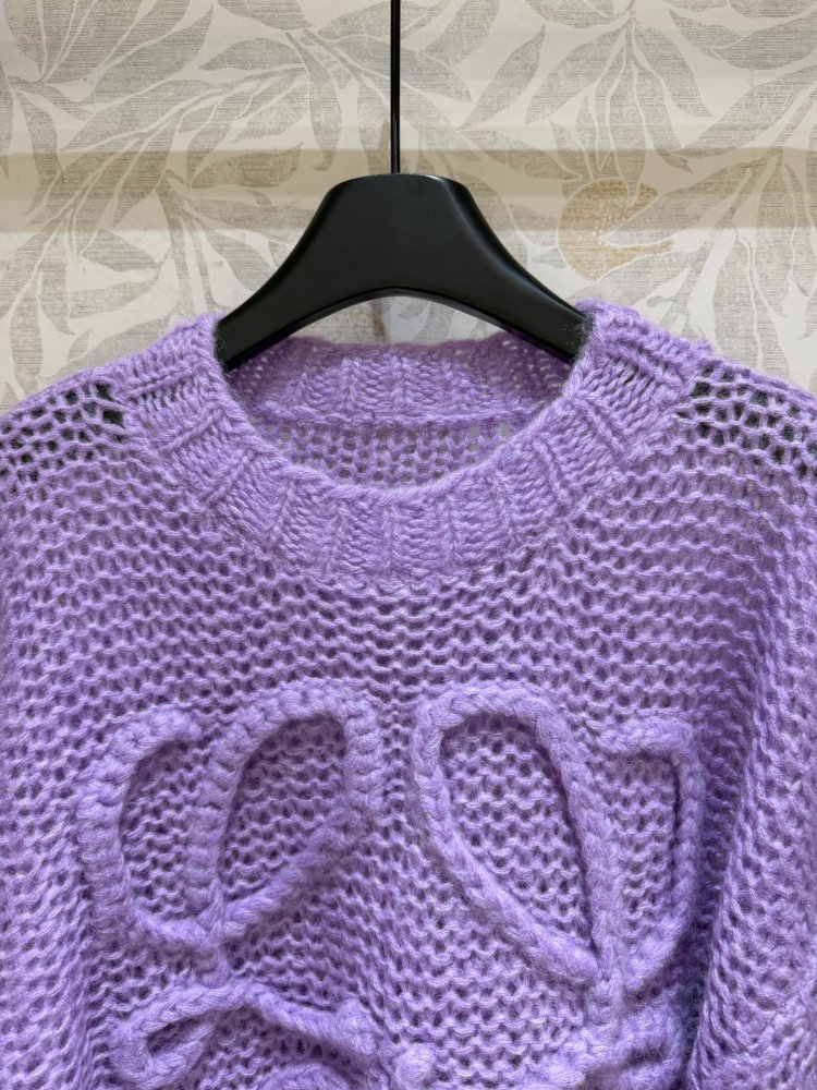 Мохеровый свитер женский фото 2