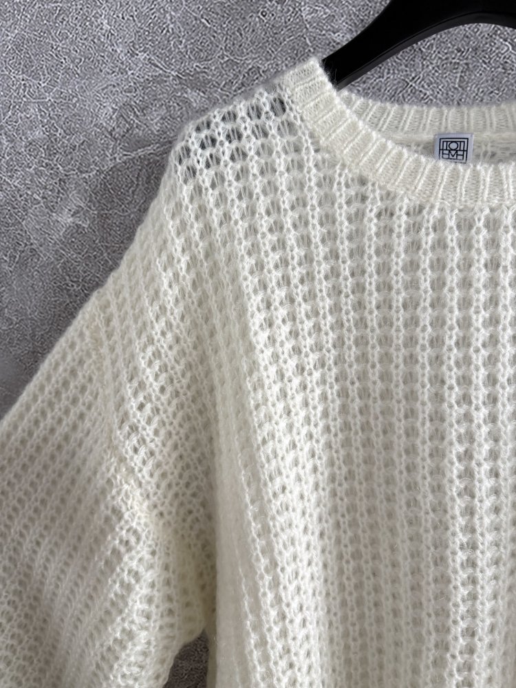 Мохеровый свитер женский фото 3