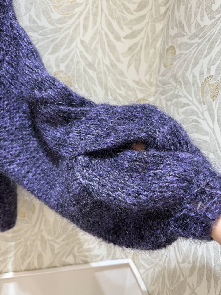 Мохеровый свитер женский фото 5