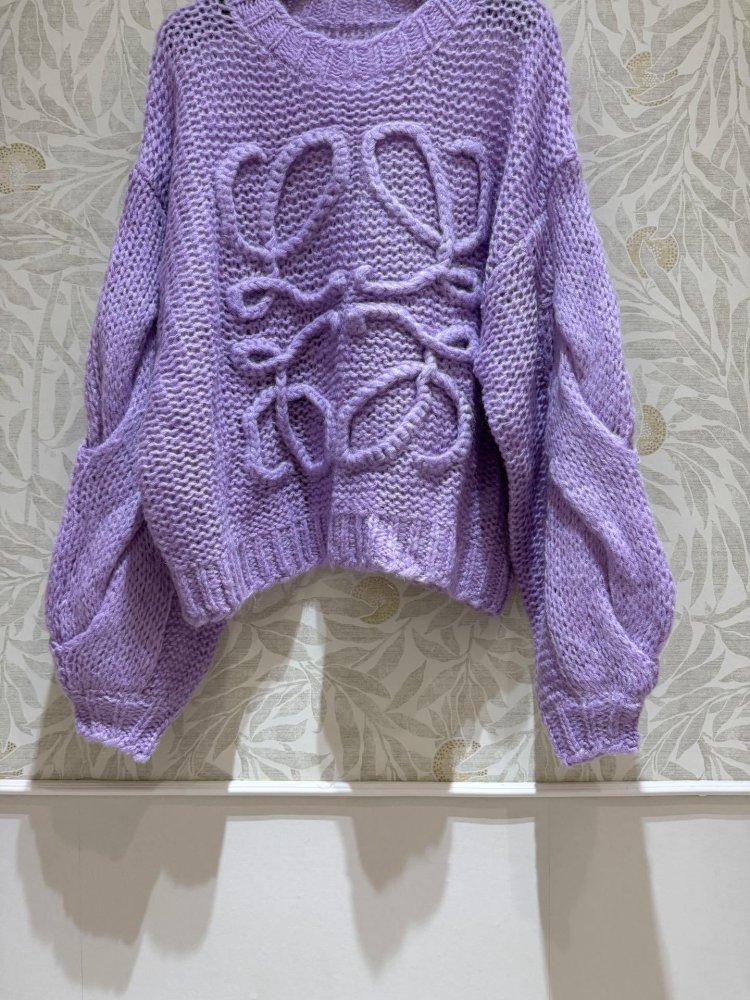 Мохеровый свитер женский фото 7