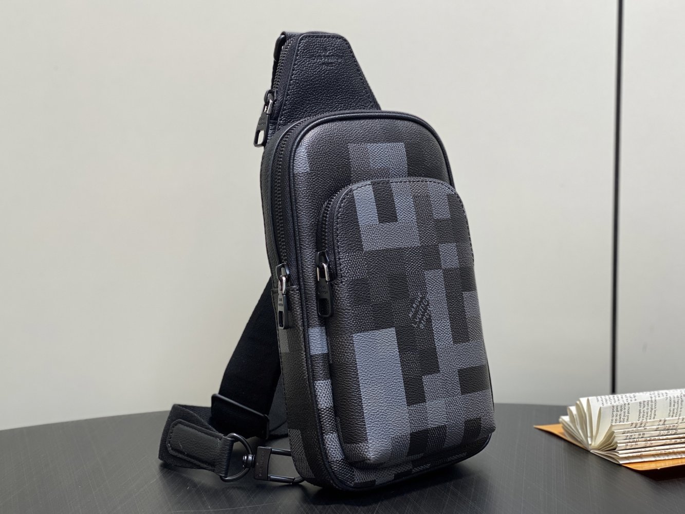 Мужская нагрудная сумка Sling Avenue M14953 Black фото 2