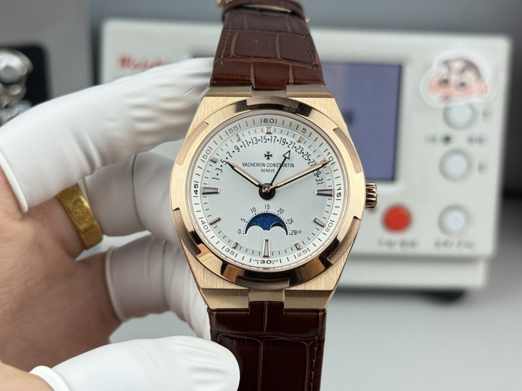 Мужские часы 41 мм Vacheron Constantin Overseas с ретроградным календарем и индикацией фаз луны