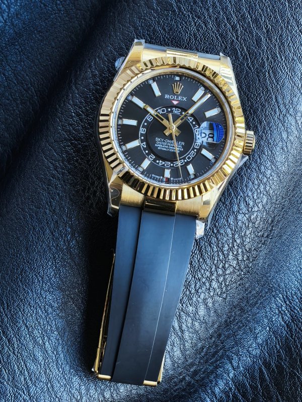 Мужские часы 42 мм Rolex Sky-Dweller с годовым календарем и GMT
