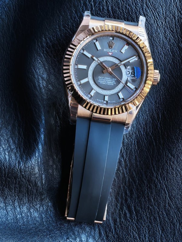 Мужские часы 42 мм Rolex Sky-Dweller с годовым календарем и GMT