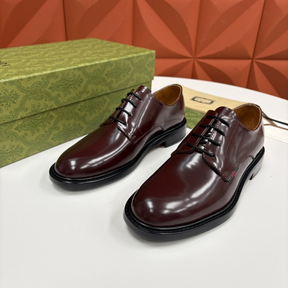 Чоловічі класичні туфлі