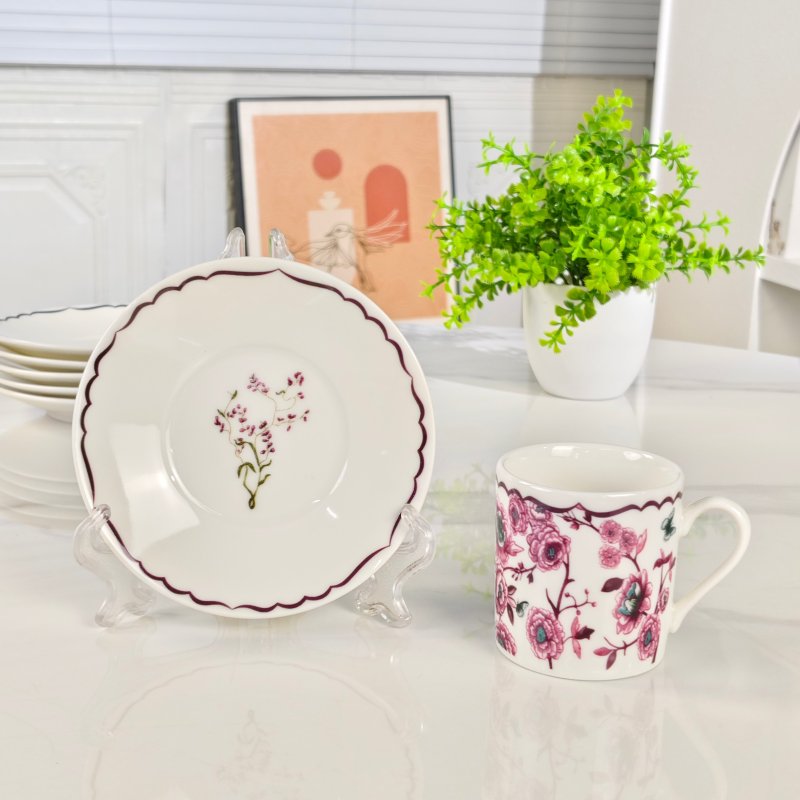 Набор из шести чашек и шести блюдец фото 7