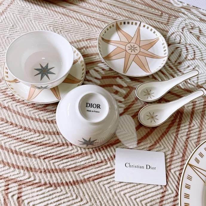 Набор посуды Dior Rose DesVents Lucky Star Collection из костаного фарфора, 41 предмет фото 9