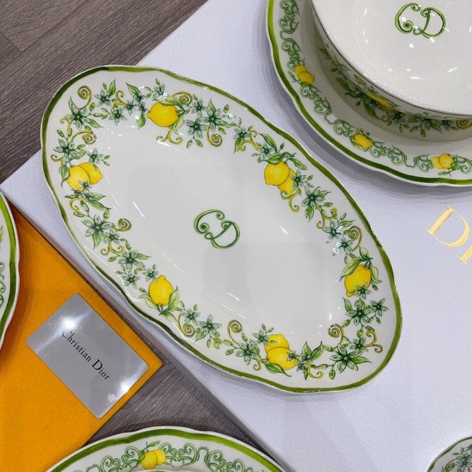 Набор посуды из костаного фарфора, 41 предмет фото 2