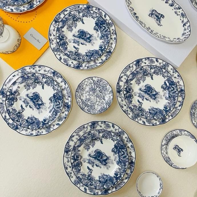 Набор посуды из костаного фарфора, 41 предмет фото 3