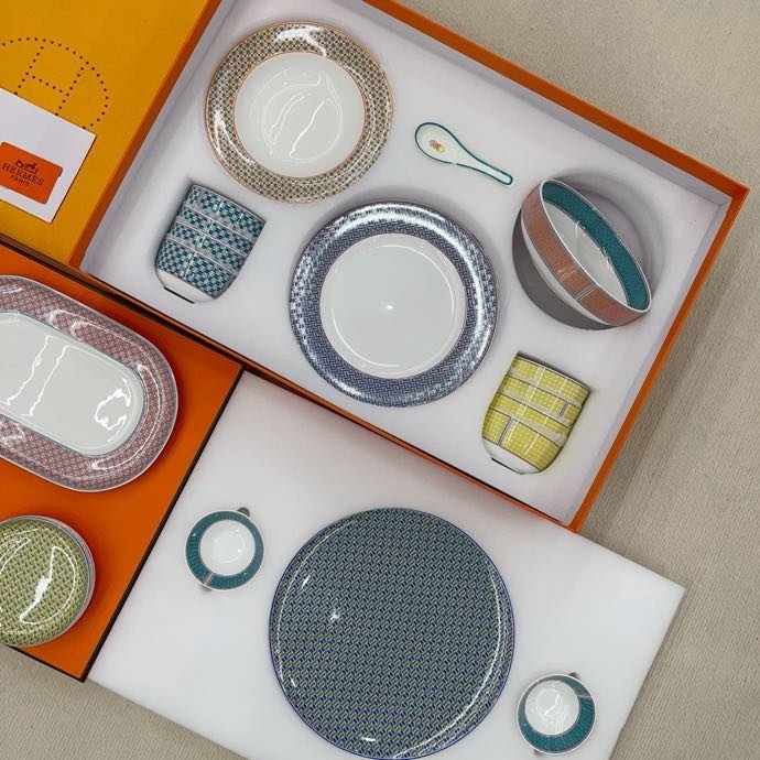 Набор посуды из костаного фарфора, 41 предмет фото 3