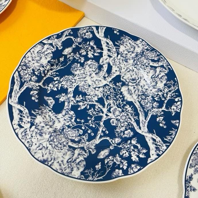 Набор посуды из костаного фарфора, 41 предмет фото 5