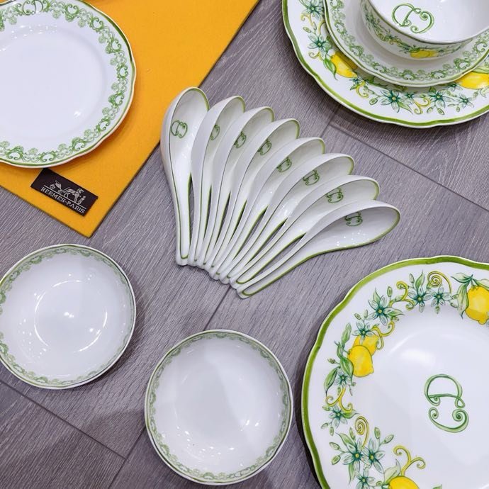 Набор посуды из костаного фарфора, 41 предмет фото 6