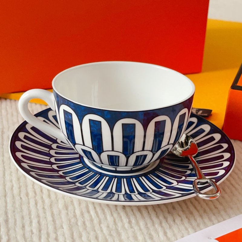 Набор посуды из костяного фарфора фото 4