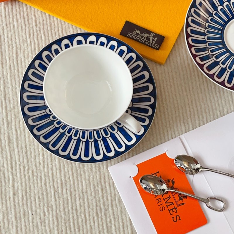 Набор посуды из костяного фарфора фото 6