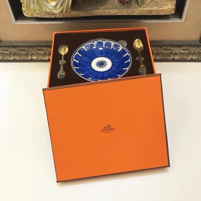 Набор посуды из костяного фарфора фото 7