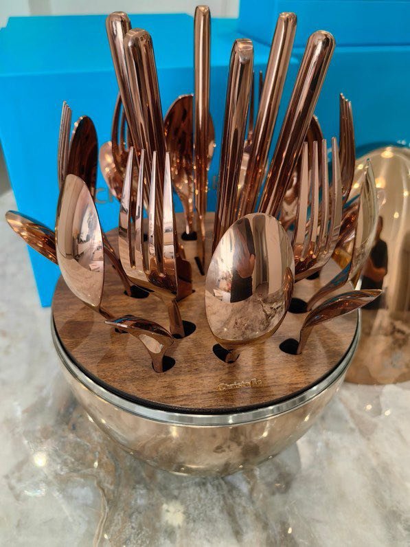 Набор столовых приборов Christofle Quinting Edition яйцо в розовом золоте фото 5